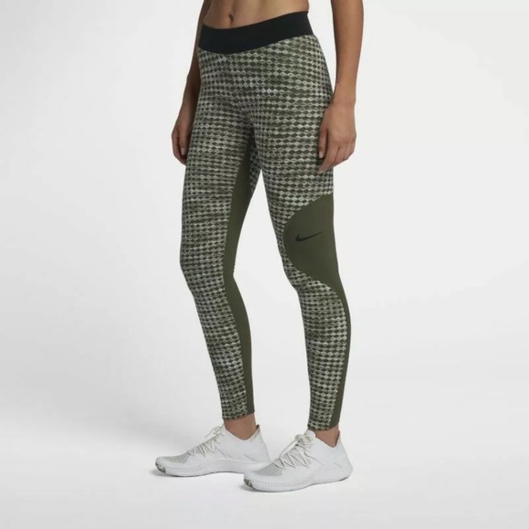 nike hyperwarm leggings